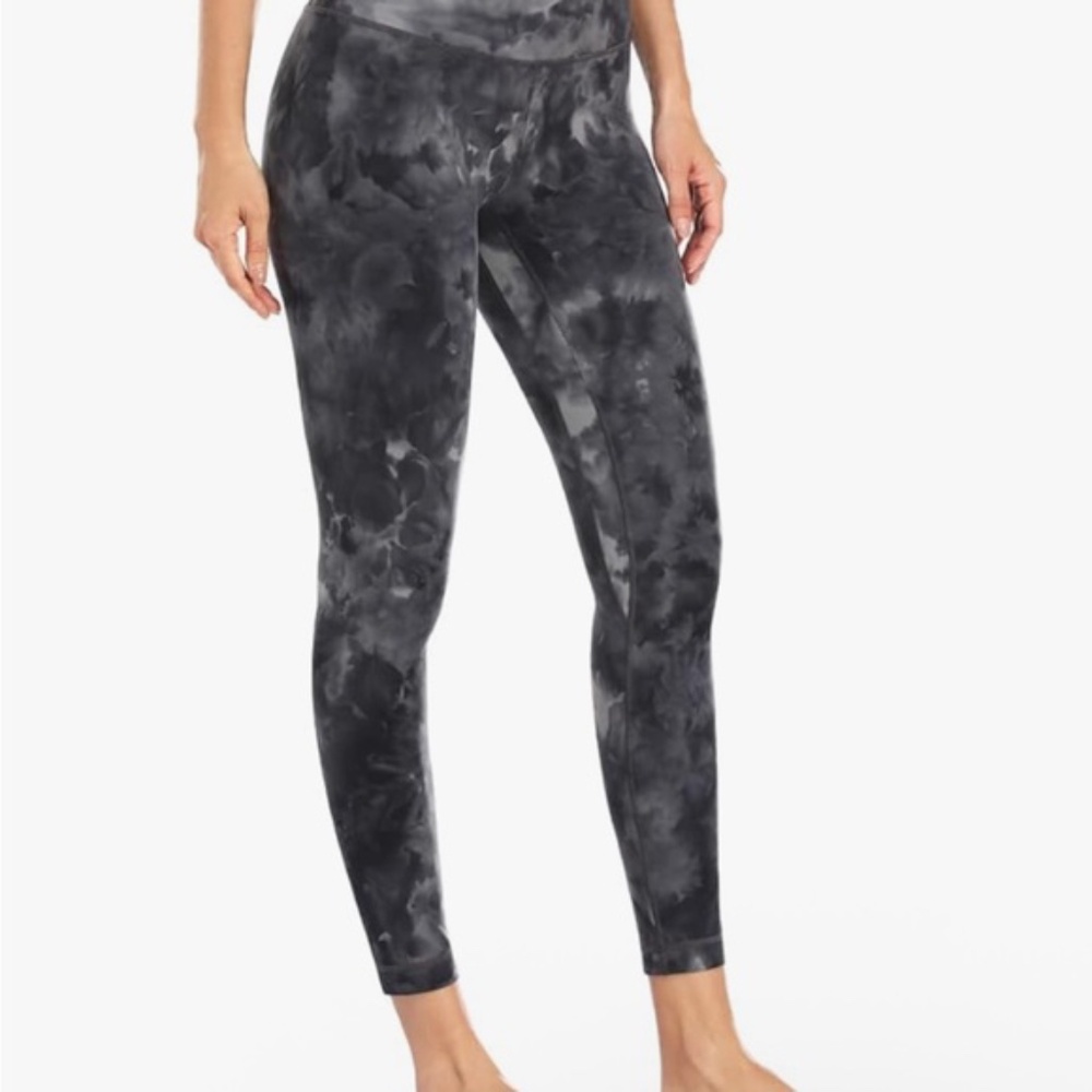 Diamond Dye Coal Black Leggings l Size S